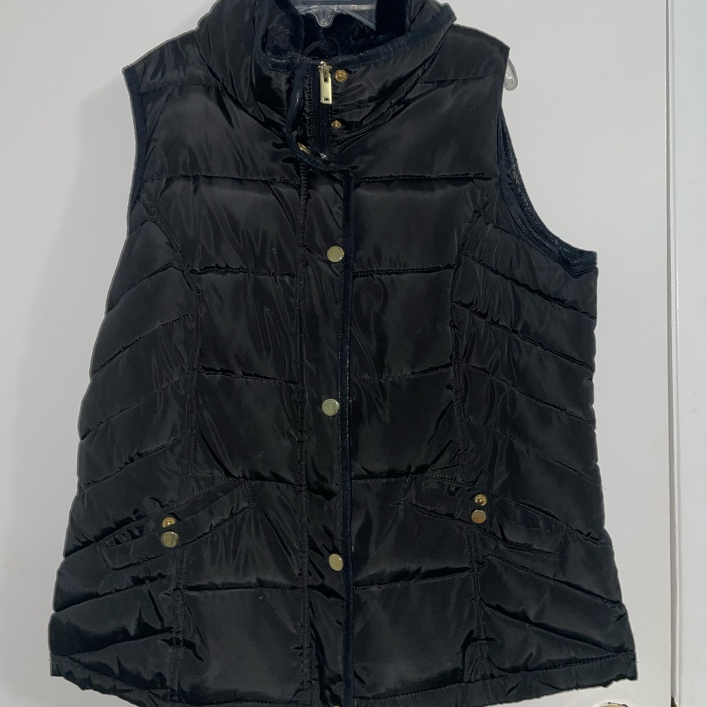 Black Thick Zip Up Vest